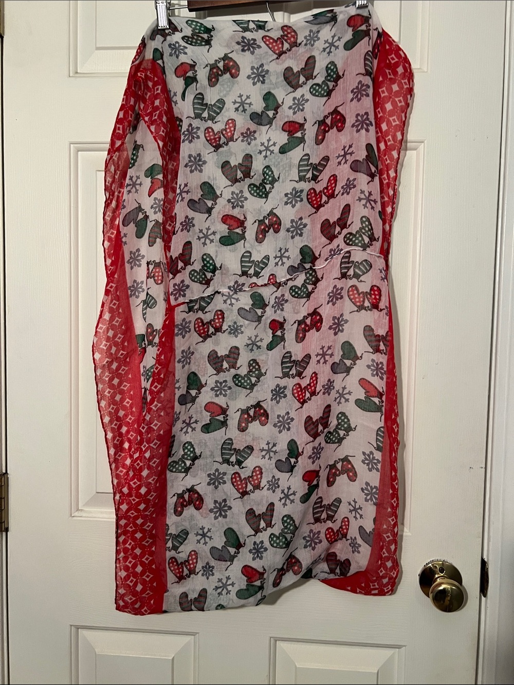 Cozy Winter Scarf with Mitten Print - Red & Green